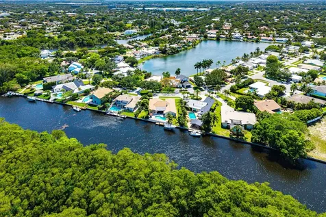 763 Camino Lakes Circle Boca Raton FL 33486