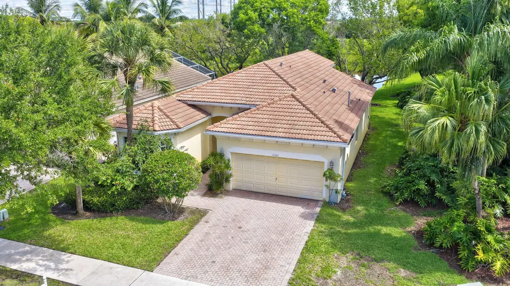 19305 SW 66th Street Pembroke Pines FL 33332