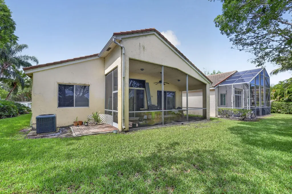 19305 SW 66th Street Pembroke Pines FL 33332