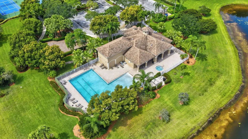 19305 SW 66th Street Pembroke Pines FL 33332