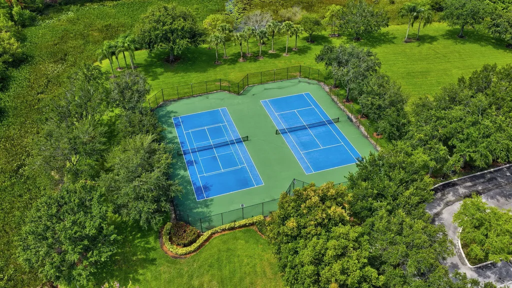 19305 SW 66th Street Pembroke Pines FL 33332