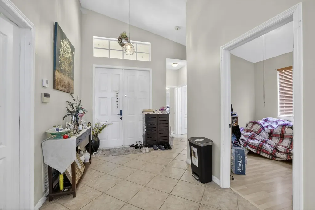 19305 SW 66th Street Pembroke Pines FL 33332