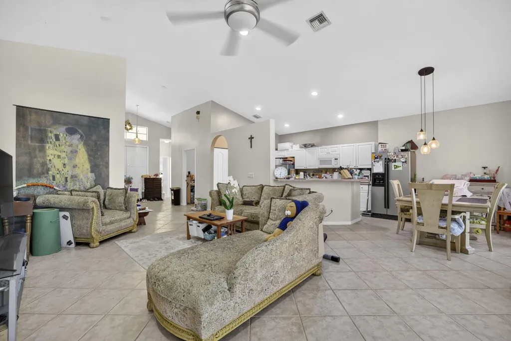 19305 SW 66th Street Pembroke Pines FL 33332