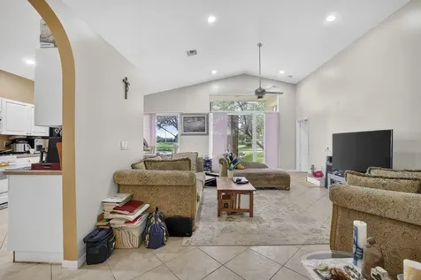 19305 SW 66th Street Pembroke Pines FL 33332