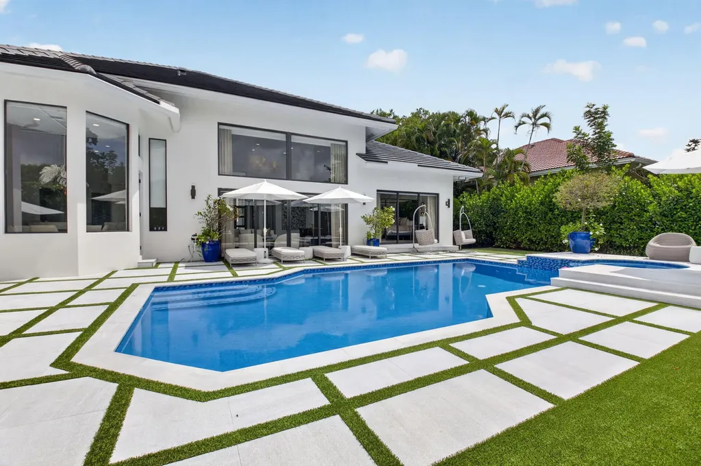 3954 NW 52nd Street Boca Raton FL 33496