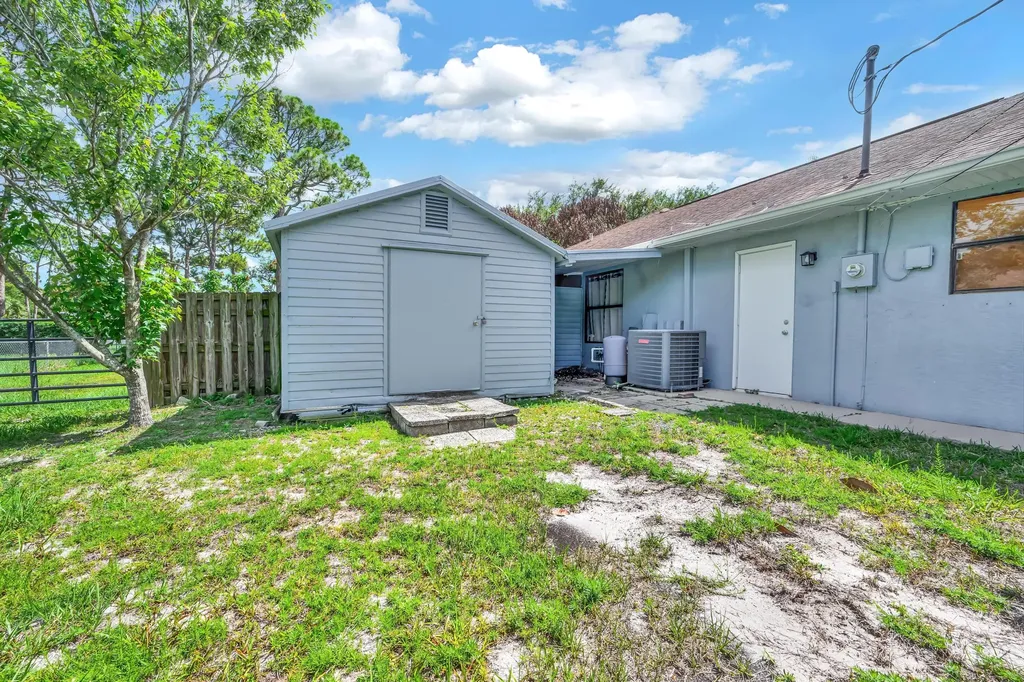 601 Howard Street Fort Pierce FL 34982