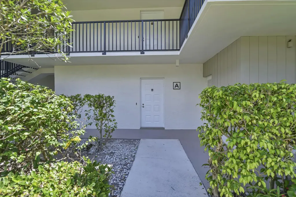 401 Greensward Lane Delray Beach FL 33445
