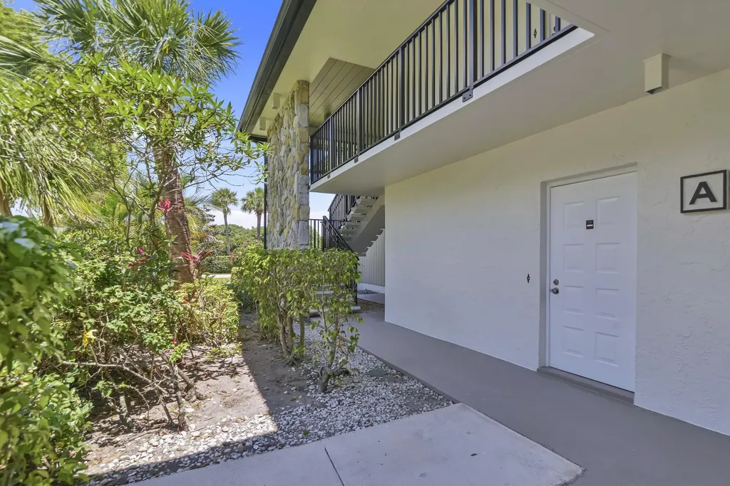 401 Greensward Lane Delray Beach FL 33445
