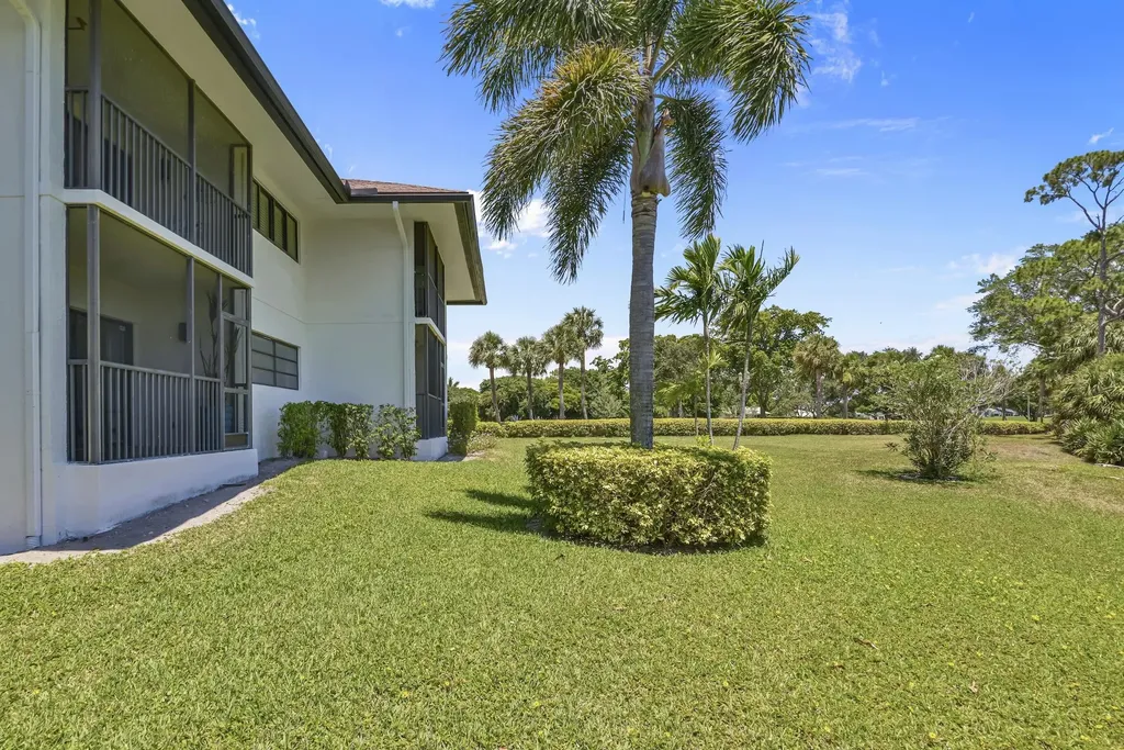 401 Greensward Lane Delray Beach FL 33445