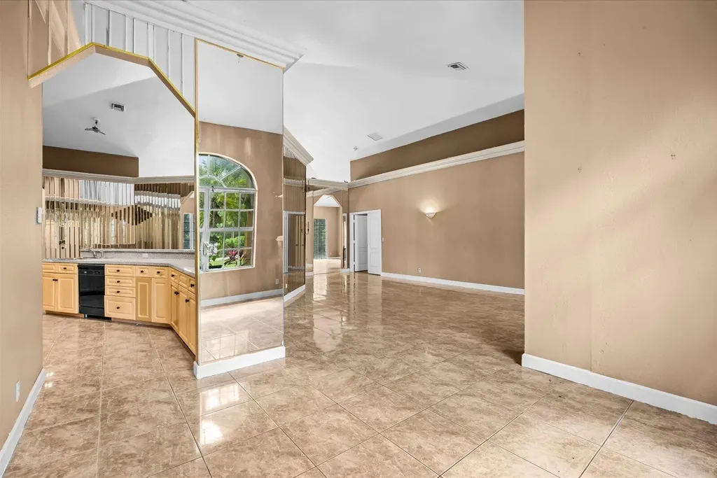 12390 N 53rd Road Road N The Acreage FL 33411