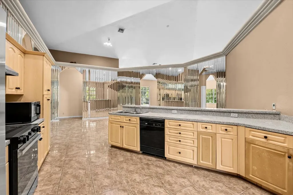 12390 N 53rd Road Road N The Acreage FL 33411