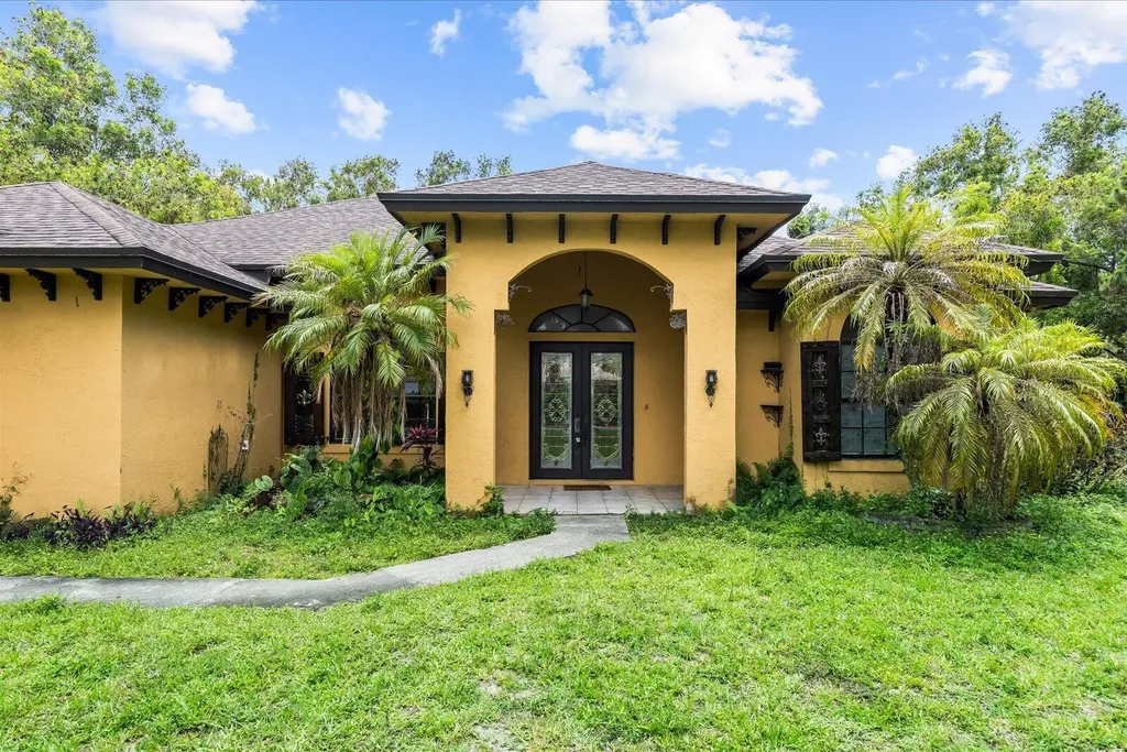 12390 N 53rd Road Road N The Acreage FL 33411