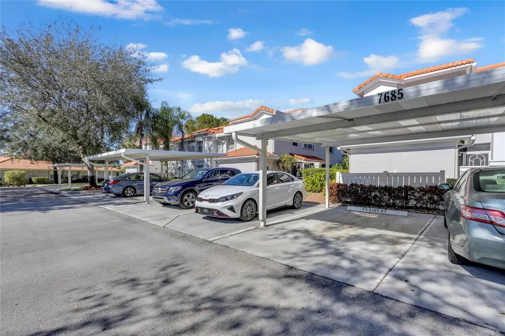 7685 Springwater Place Boynton Beach FL 33437