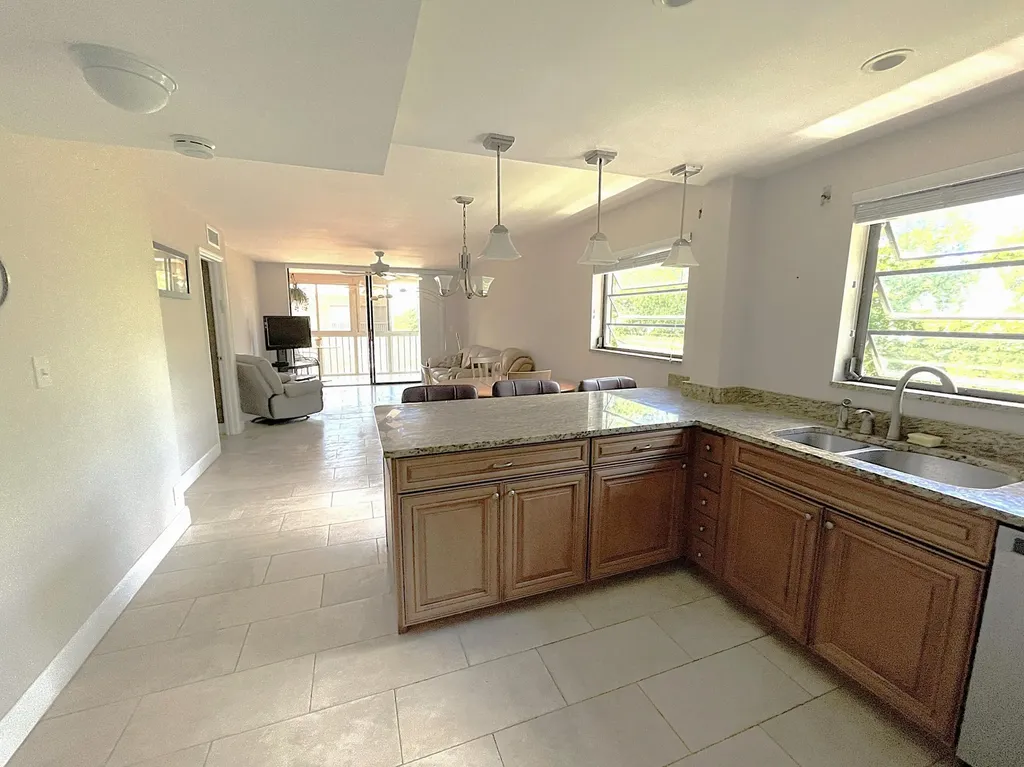 367 S Federal Highway Deerfield Beach FL 33441