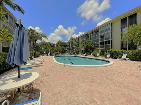 367 S Federal Highway Deerfield Beach FL 33441
