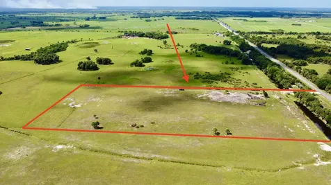 28095 NW 72nd Avenue Okeechobee FL 34972