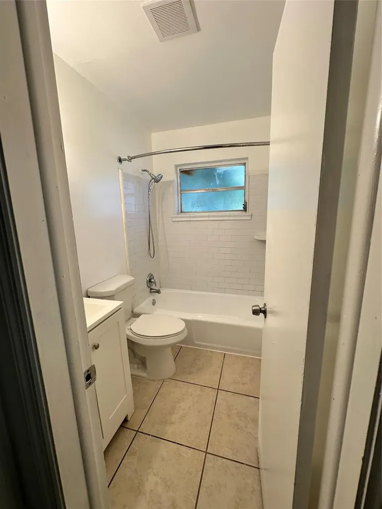 4340 NW 80th Avenue Coral Springs FL 33065