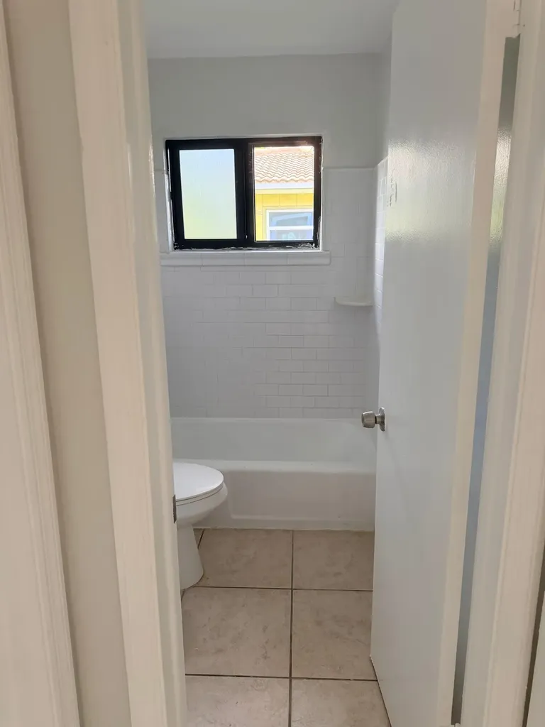 4340 NW 80th Avenue Coral Springs FL 33065