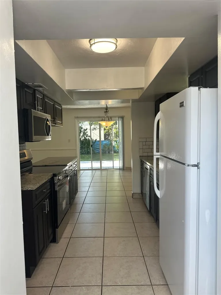 4340 NW 80th Avenue Coral Springs FL 33065