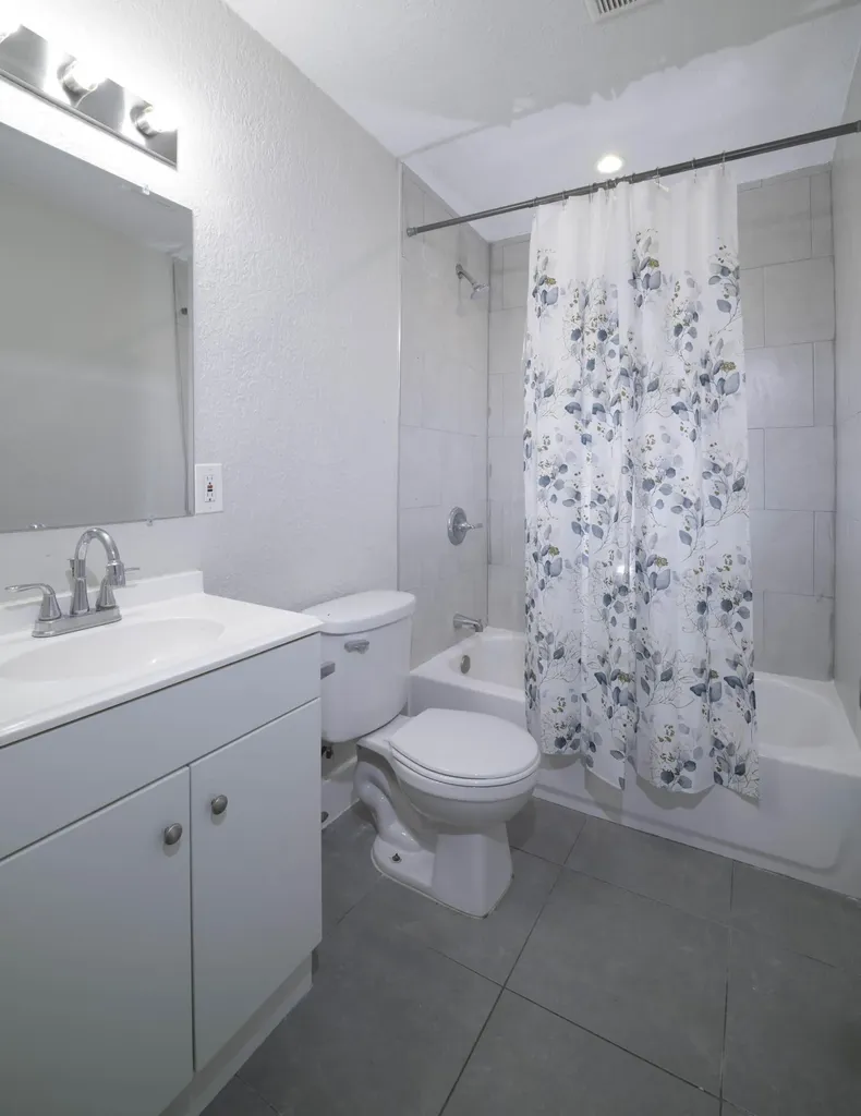 1126 NE 16th Place Fort Lauderdale FL 33305