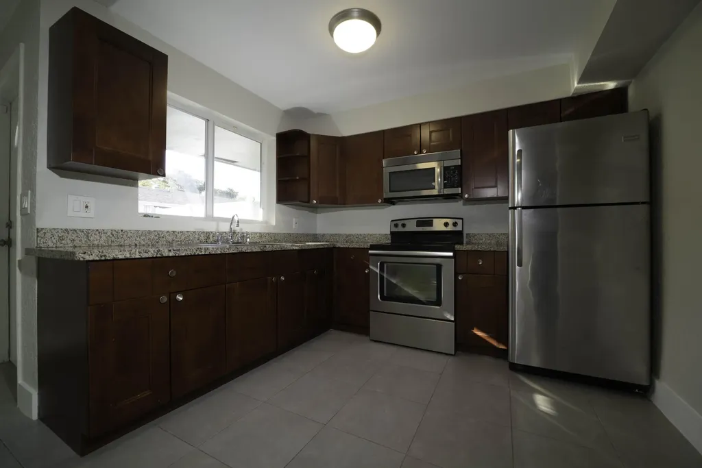 1126 NE 16th Place Fort Lauderdale FL 33305