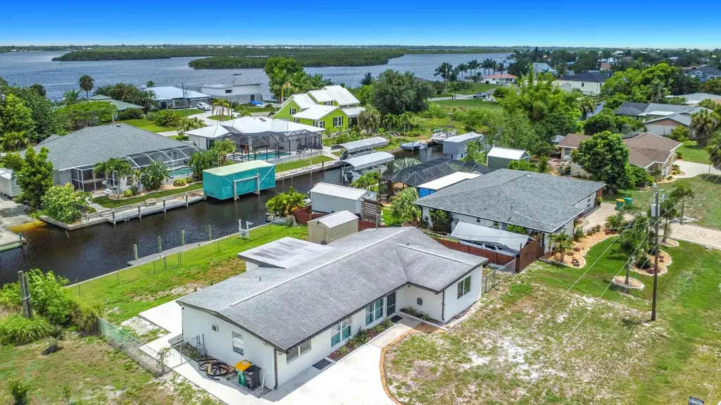 3234 Daytona Drive Punta Gorda FL 33983