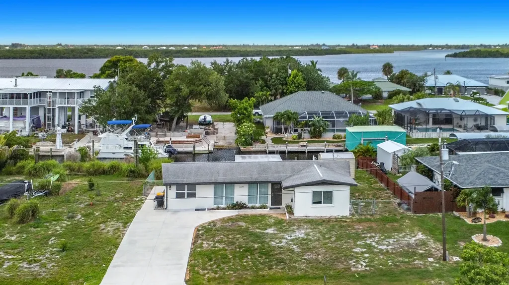 3234 Daytona Drive Punta Gorda FL 33983