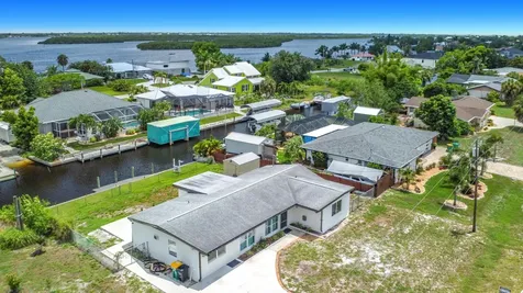 3234 Daytona Drive Punta Gorda FL 33983