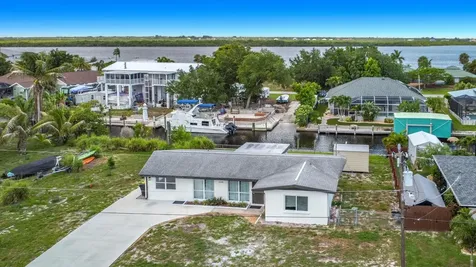 3234 Daytona Drive Punta Gorda FL 33983