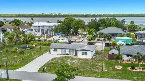 3234 Daytona Drive Punta Gorda FL 33983