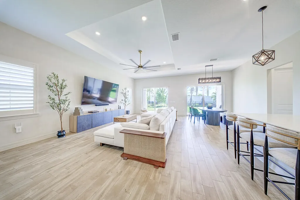 10562 Northbrook Circle Palm Beach Gardens FL 33412