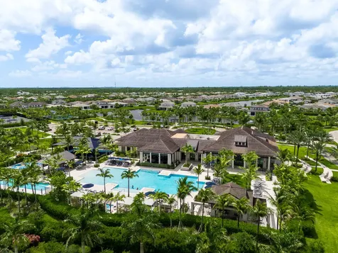 10562 Northbrook Circle Palm Beach Gardens FL 33412