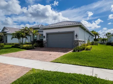 10562 Northbrook Circle Palm Beach Gardens FL 33412