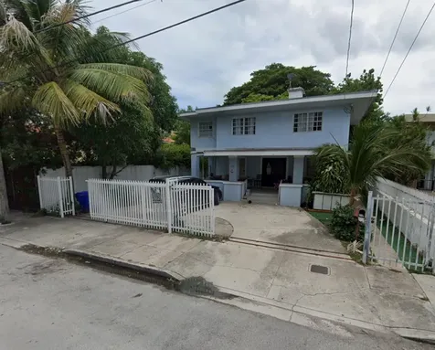652 NW 1st Street Miami FL 33128