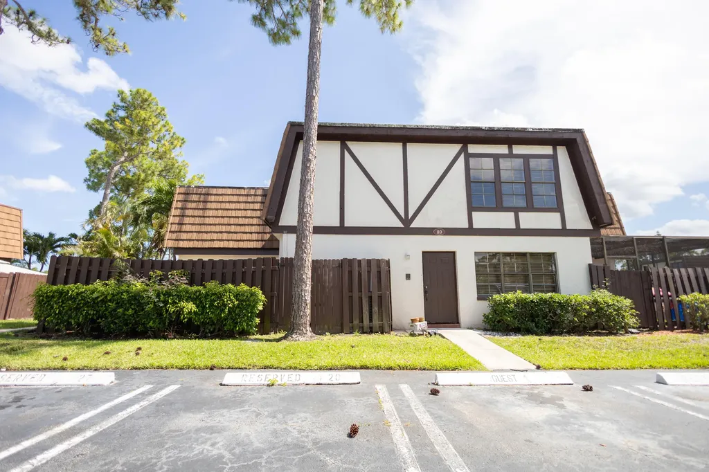 110 Weybridge Circle Royal Palm Beach FL 33411