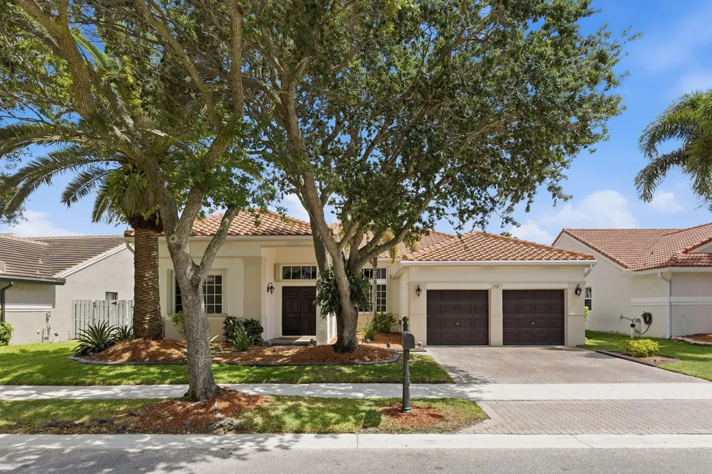 832 Heritage Drive Weston FL 33326
