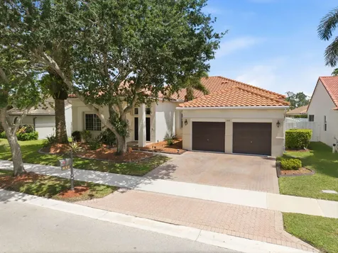 832 Heritage Drive Weston FL 33326