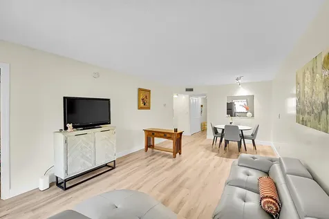 9503 Boca Cove Circle Boca Raton FL 33428