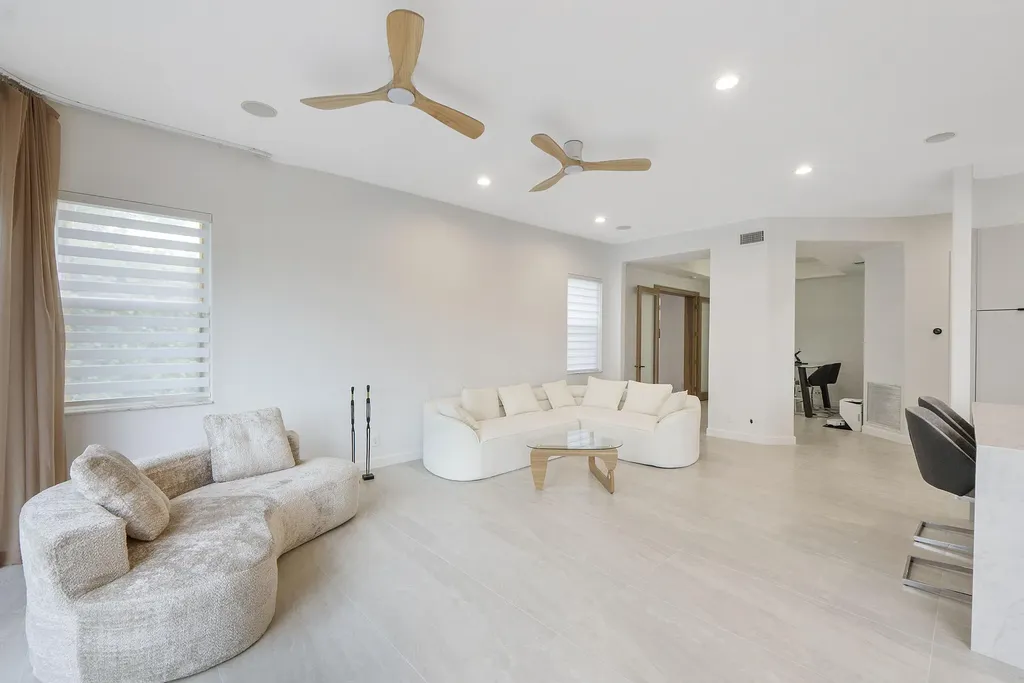 5081 NW 120th Avenue Coral Springs FL 33076