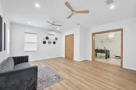 5081 NW 120th Avenue Coral Springs FL 33076