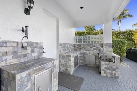 5081 NW 120th Avenue Coral Springs FL 33076
