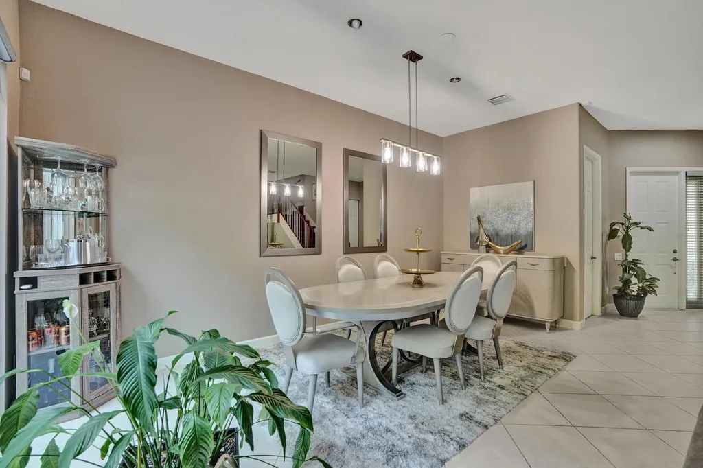 824 Spinnaker Drive E Hollywood FL 33019