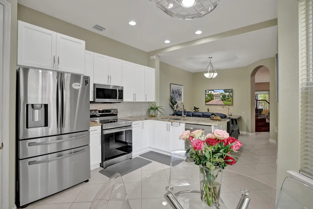 824 Spinnaker Drive E Hollywood FL 33019