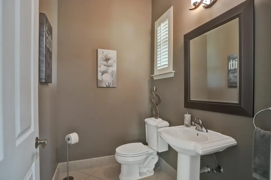 824 Spinnaker Drive E Hollywood FL 33019