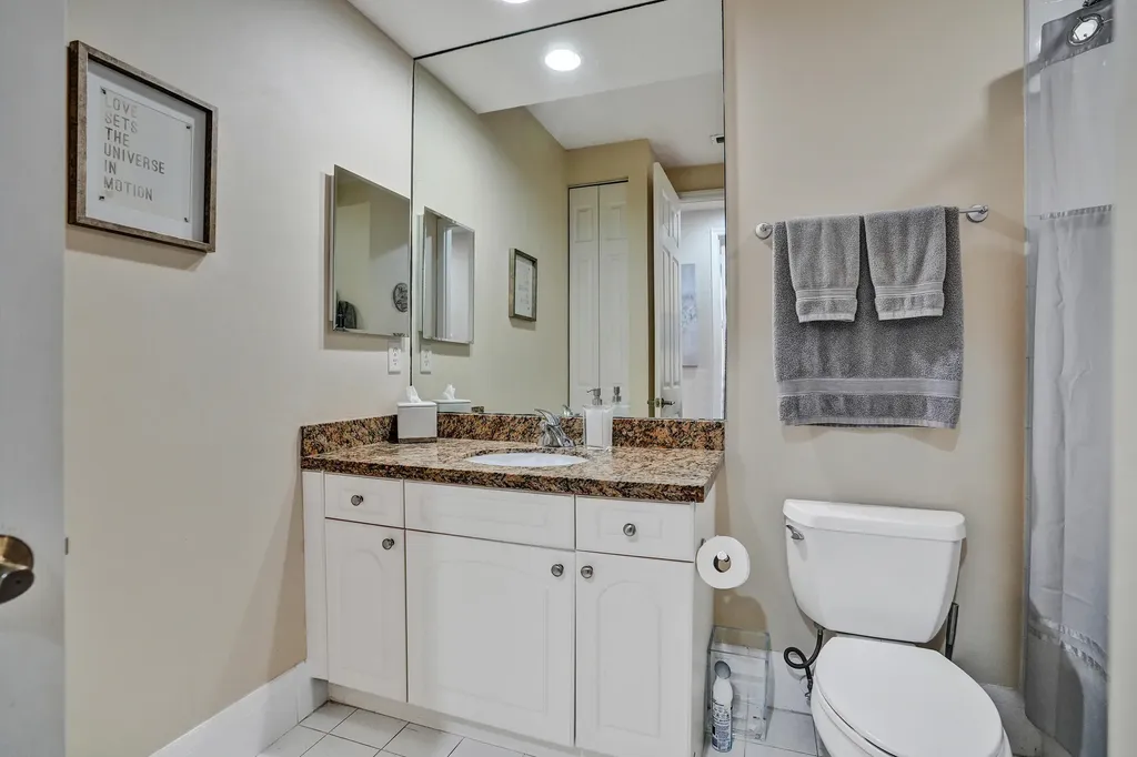 824 Spinnaker Drive E Hollywood FL 33019