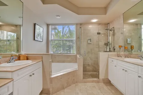 824 Spinnaker Drive E Hollywood FL 33019