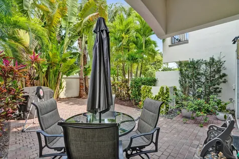 824 Spinnaker Drive E Hollywood FL 33019
