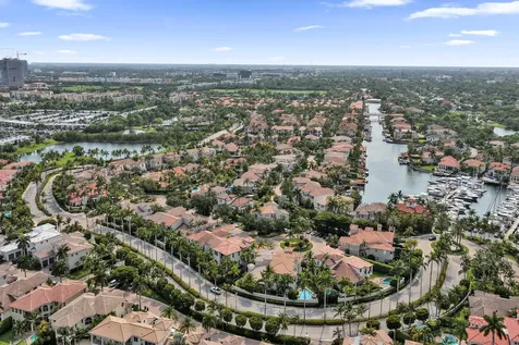 824 Spinnaker Drive E Hollywood FL 33019
