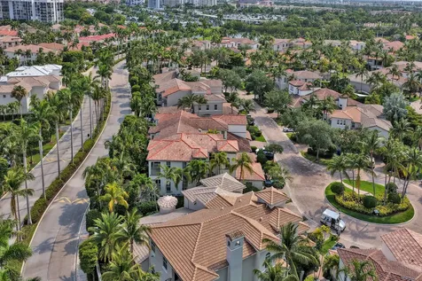 824 Spinnaker Drive E Hollywood FL 33019