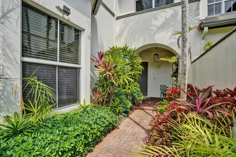 824 Spinnaker Drive E Hollywood FL 33019